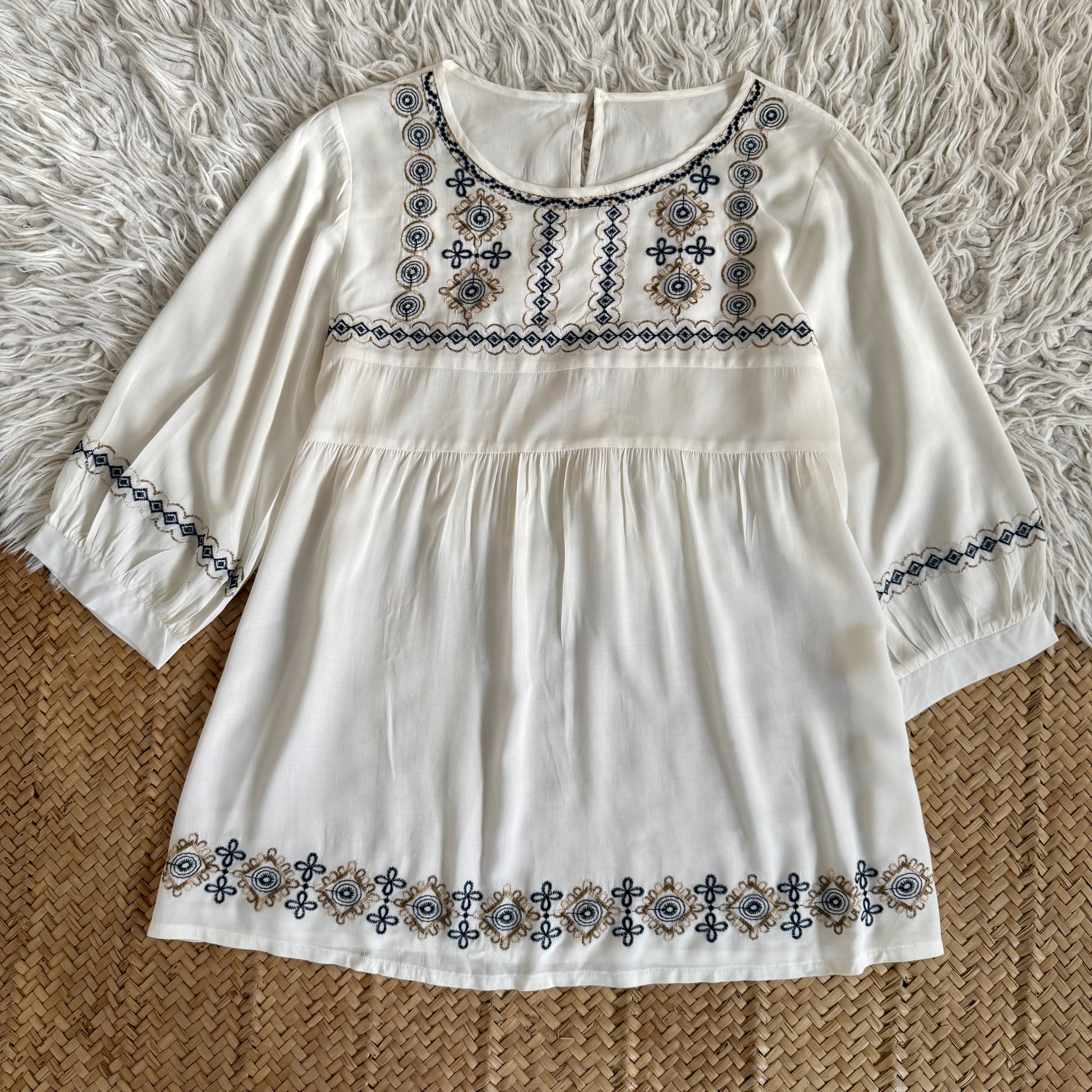 شومیز گلدوزی کدمحصول 2198