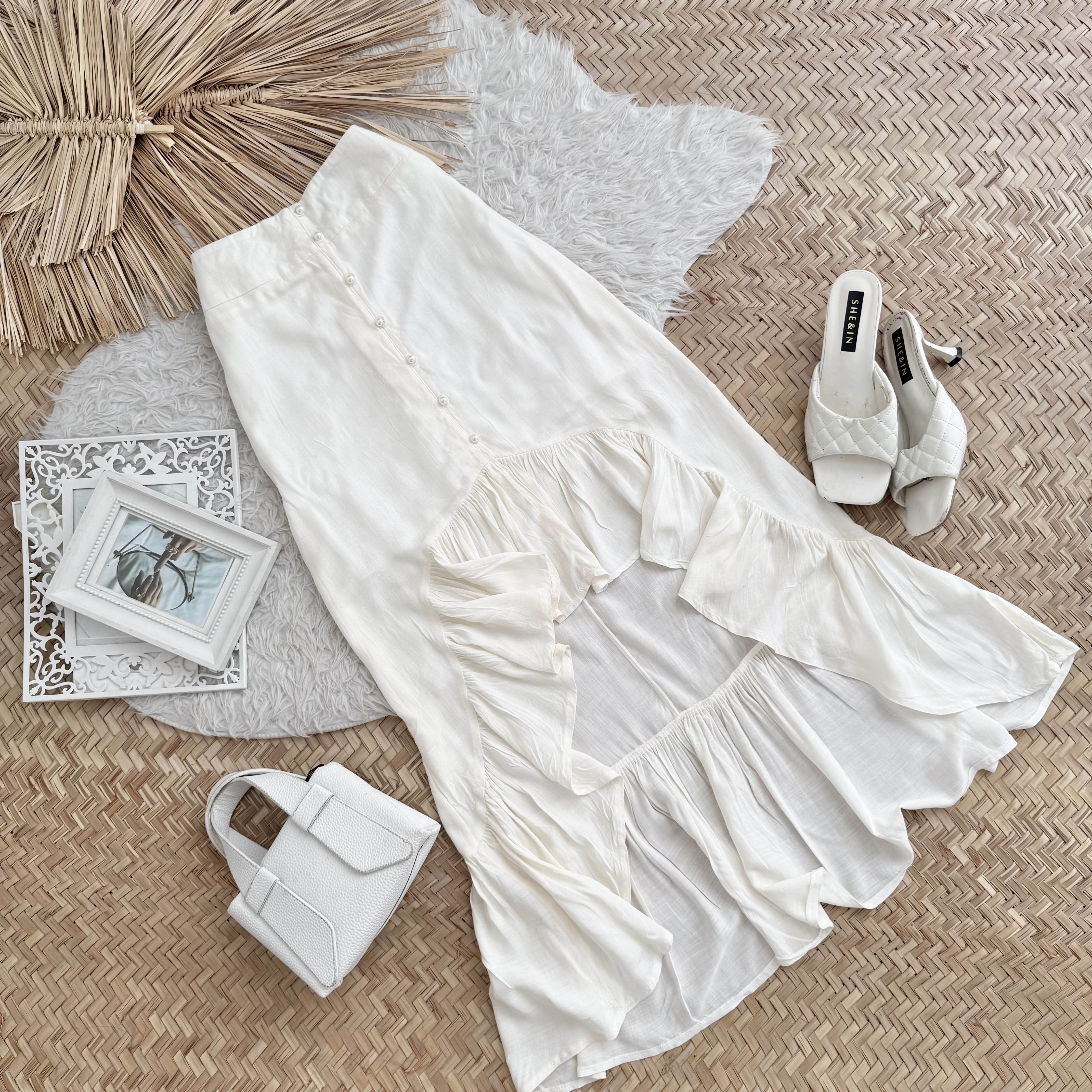 دامن سفید کدمحصول 2295