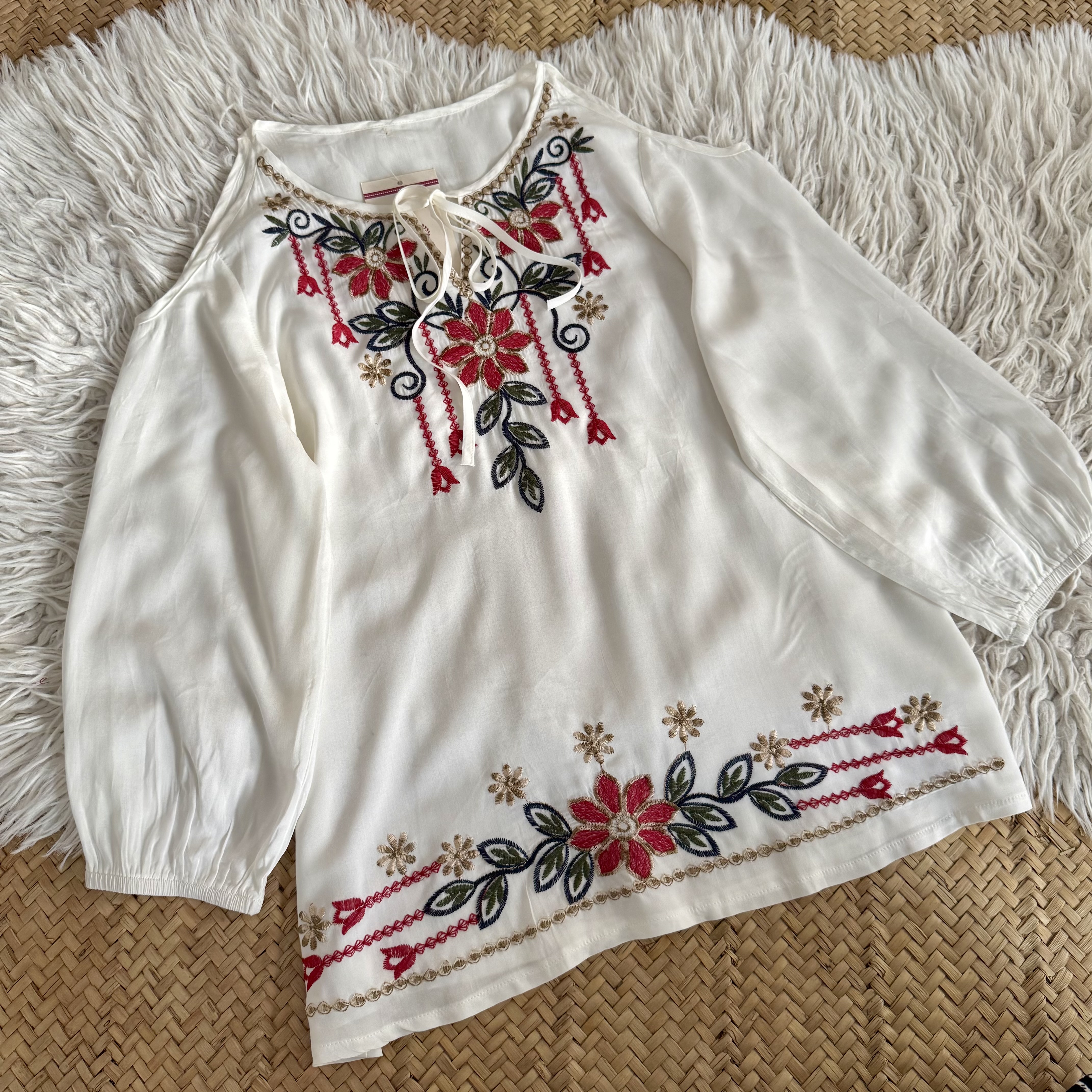 شومیز گلدوزی کدمحصول 2200